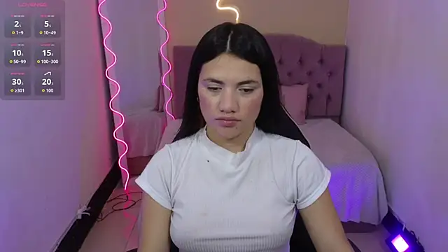 Snapshot of Chiara_tay chatting on November 23, 3:06 am Chiara tay online show from November 23, 3:06 am