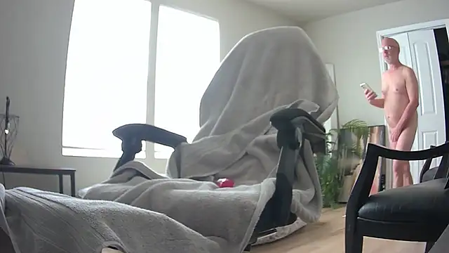 Snapshot of Sexyfunsize chatting on December 21, 4:25 pm Sexyfunsize online show from December 21, 4:25 pm