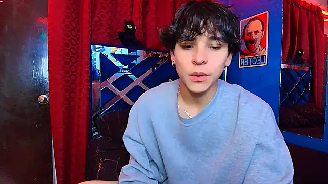 Luke Howland online show from December 20, 1:23 am