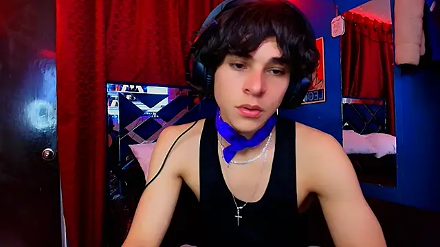 Luke Howland online show from January 15, 10:02 pm