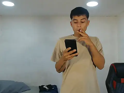 danielitopapuu online show from November 5, 1:33 pm