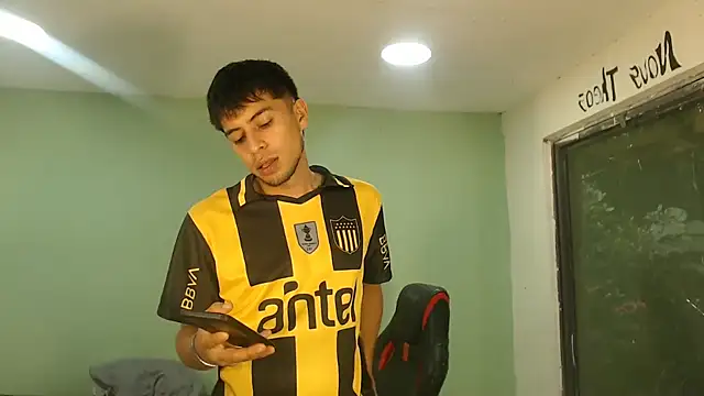 danielitopapuu online show from January 8, 10:01 pm