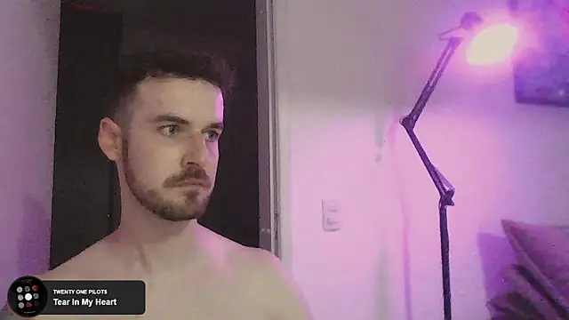 Snapshot of sexxxsutra chatting on February 11, 10:18 pm sexxxsutra online show from February 11, 10:18 pm