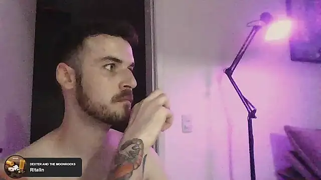 Snapshot of sexxxsutra chatting on February 14, 10:25 pm sexxxsutra online show from February 14, 10:25 pm