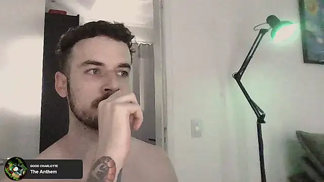 Snapshot of sexxxsutra chatting on February 16, 6:32 pm sexxxsutra online show from February 16, 6:32 pm