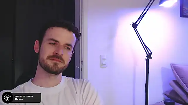 Snapshot of sexxxsutra chatting on March 21, 10:17 pm sexxxsutra online show from March 21, 10:17 pm