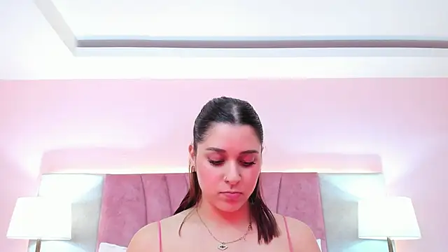 Snapshot of SophiaLaurens chatting on January 17, 5:51 pm SophiaLaurens online show from January 17, 5:51 pm