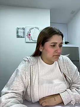 Snapshot of SophiaLaurens chatting on March 7, 12:58 am SophiaLaurens online show from March 7, 12:58 am