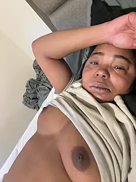 JCCaramelbarbie1 online show from January 13, 1:17 pm