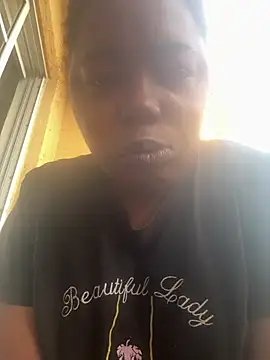 Snapshot of JCCaramelbarbie1 chatting on May 6, 11:37 am JCCaramelbarbie1 online show from May 6, 11:37 am