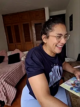 Thaliacooper  online show from October 1, 6:14 pm