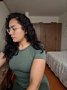 Thaliacooper  online show from October 29, 5:36 pm