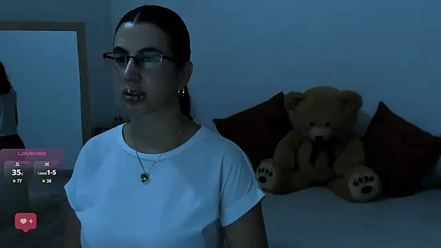 Snapshot of _AllisonSweet_ chatting on July 13, 8:33 pm AllisonSweet online show from July 13, 8:33 pm