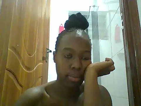 Snapshot of Oliviia_ chatting on October 12, 8:19 pm Oliviia  online show from October 12, 8:19 pm