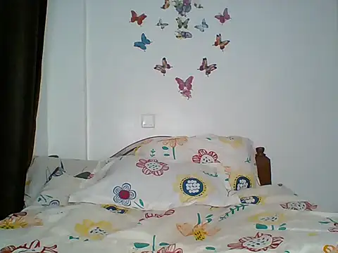 Snapshot of Oliviia_ chatting on October 16, 12:22 am Oliviia  online show from October 16, 12:22 am