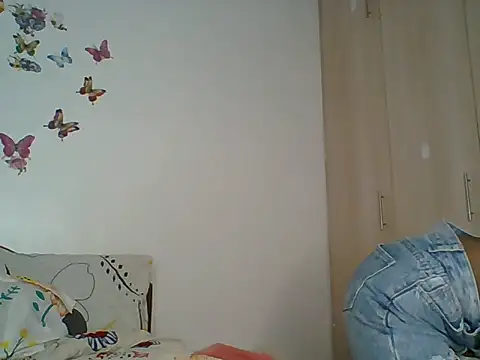 Snapshot of Oliviia_ chatting on October 16, 3:02 pm Oliviia  online show from October 16, 3:02 pm