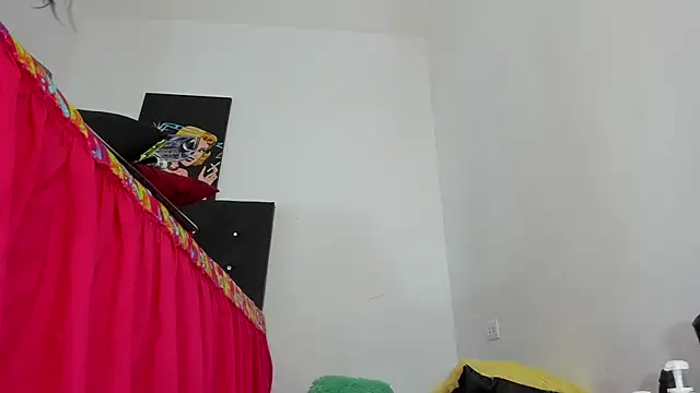 Snapshot of msschloee_ chatting on January 28, 6:49 pm msschloee online show from January 28, 6:49 pm