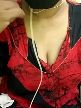 Snapshot of Aishu-tamil09 chatting on December 23, 8:33 am Aishu-tamil09 online show from December 23, 8:33 am