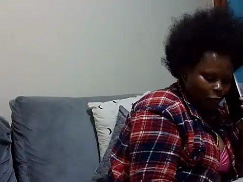 Snapshot of Pretty_lilly02 chatting on April 27, 6:28 pm Pretty lilly02 online show from April 27, 6:28 pm