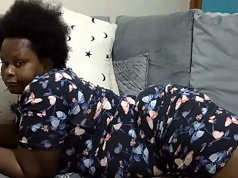 Snapshot of Pretty_lilly02 chatting on April 29, 5:55 am Pretty lilly02 online show from April 29, 5:55 am