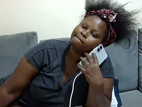 Snapshot of Pretty_lilly02 chatting on May 17, 1:29 pm Pretty lilly02 online show from May 17, 1:29 pm
