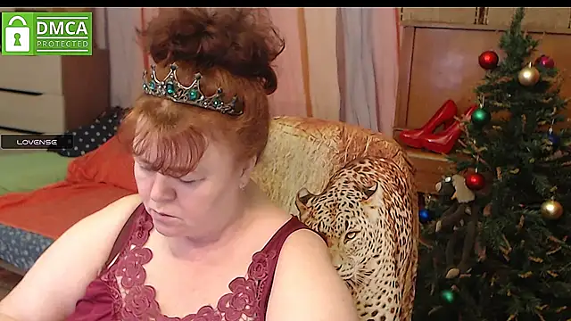 Snapshot of RoseRed69 chatting on January 7, 2:10 am RoseRed69 online show from January 7, 2:10 am