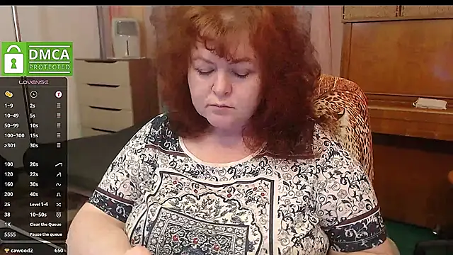 Snapshot of RoseRed69 chatting on February 3, 7:51 am RoseRed69 online show from February 3, 7:51 am