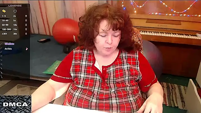 Snapshot of RoseRed69 chatting on March 14, 7:48 am RoseRed69 online show from March 14, 7:48 am