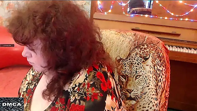 Snapshot of RoseRed69 chatting on March 22, 11:11 am RoseRed69 online show from March 22, 11:11 am