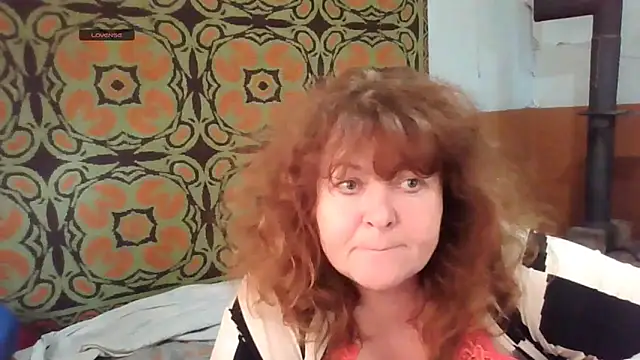 Snapshot of RoseRed69 chatting on October 21, 6:03 am RoseRed69 online show from October 21, 6:03 am