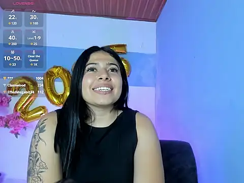 Snapshot of caro_sweett chatting on January 1, 7:43 pm caro sweett online show from January 1, 7:43 pm