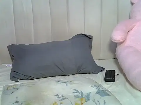 Queen loveer online show from November 10, 10:20 pm