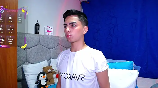 OwenBluee online show from September 14, 2:22 am