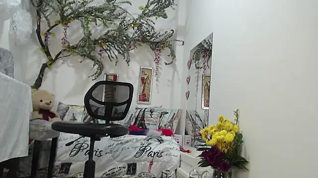 Snapshot of Jadeee_ chatting on February 27, 4:31 am Jadeee  online show from February 27, 4:31 am