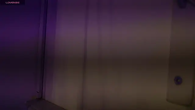 mia six66 online show from November 3, 5:25 pm