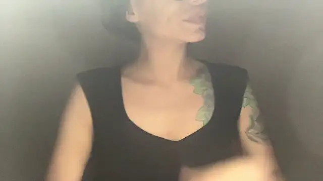 myloveforyouu online show from April 9, 1:05 am