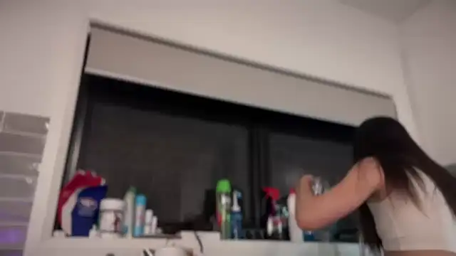 Snapshot of amityxx chatting on December 5, 11:38 am amityxx online show from December 5, 11:38 am