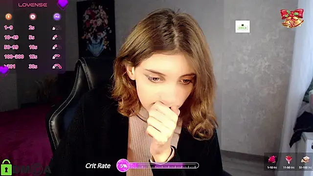 Snapshot of CherryBloom777 chatting on December 7, 11:40 am CherryBloom777 online show from December 7, 11:40 am