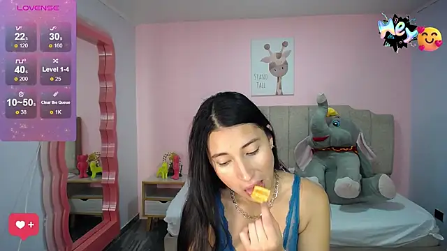 Snapshot of lizzyluk_ch chatting on February 12, 4:33 pm lizzyluk ch online show from February 12, 4:33 pm