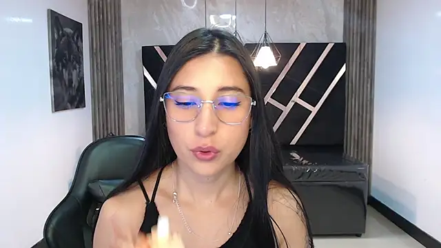 lizzyluk ch online show from January 18, 12:20 pm