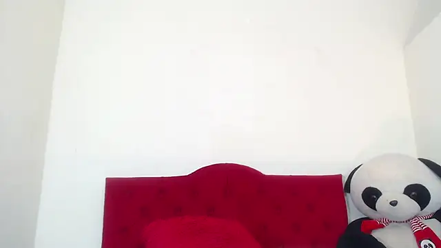 Snapshot of Luluu_08 chatting on January 15, 7:55 pm Luluu 08 online show from January 15, 7:55 pm