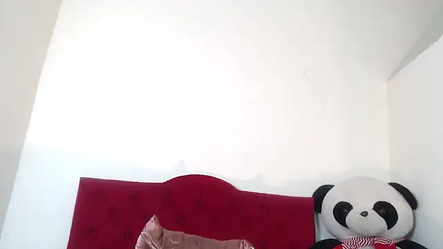 Snapshot of Luluu_08 chatting on February 1, 4:54 pm Luluu 08 online show from February 1, 4:54 pm