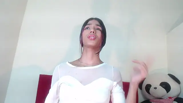 Snapshot of Luluu_08 chatting on March 22, 5:09 pm Luluu 08 online show from March 22, 5:09 pm