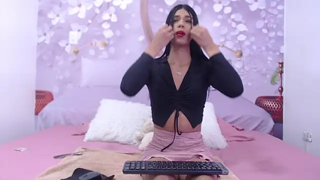 Snapshot of Luluu_08 chatting on September 23, 6:55 pm Luluu 08 online show from September 23, 6:55 pm