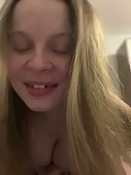 wrenlie online show from January 25, 10:39 pm