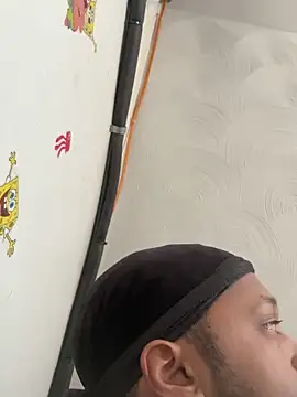 rayyymack online show from December 3, 7:11 pm