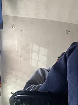 rayyymack online show from December 8, 3:45 pm