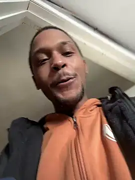 rayyymack online show from February 7, 8:42 pm