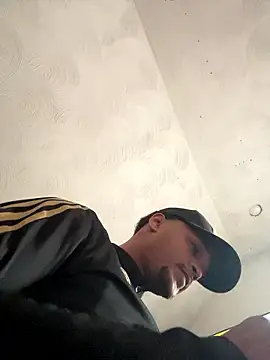 Snapshot of rayyymack chatting on January 17, 2:00 pm rayyymack online show from January 17, 2:00 pm