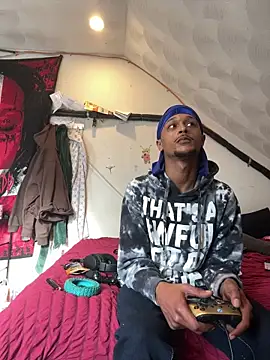 Snapshot of rayyymack chatting on February 16, 7:32 pm rayyymack online show from February 16, 7:32 pm